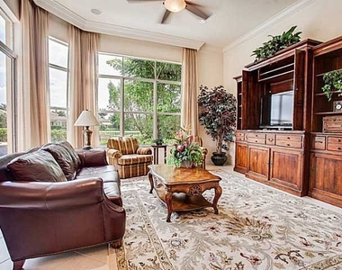 114 Tranquilla Drive - Photo Thumbnail 6