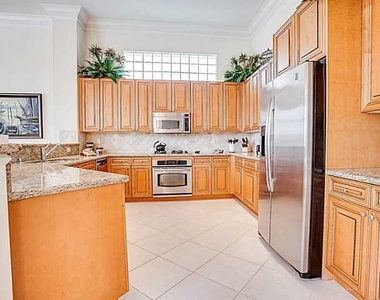 114 Tranquilla Drive - Photo Thumbnail 8
