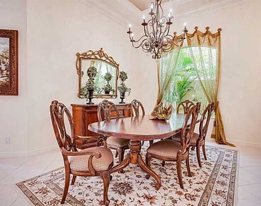114 Tranquilla Drive - Photo Thumbnail 2