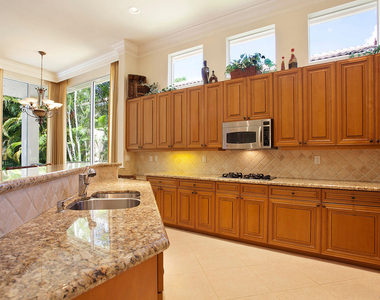 206 Porto Vecchio Way - Photo Thumbnail 6
