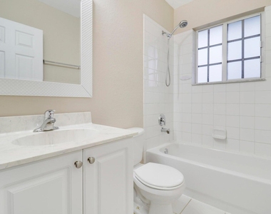 4170 Napoli Lake Drive - Photo Thumbnail 22