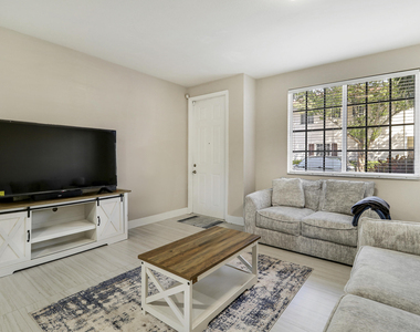 4170 Napoli Lake Drive - Photo Thumbnail 4