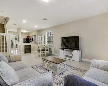 4170 Napoli Lake Drive - Photo Thumbnail 6