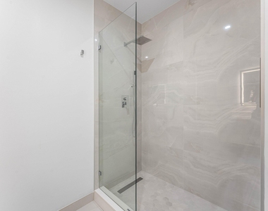 220 Lake Shore Drive - Photo Thumbnail 33