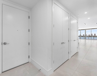 220 Lake Shore Drive - Photo Thumbnail 41