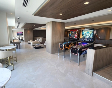 220 Lake Shore Drive - Photo Thumbnail 70