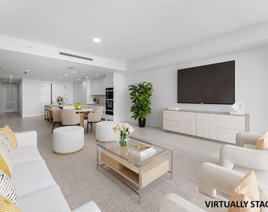 220 Lake Shore Drive - Photo Thumbnail 6