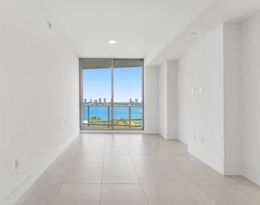 220 Lake Shore Drive - Photo Thumbnail 17