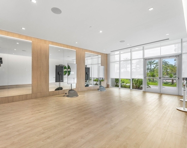 220 Lake Shore Drive - Photo Thumbnail 54