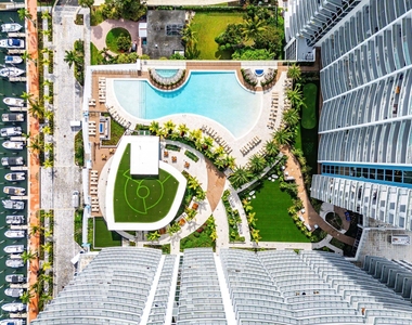 220 Lake Shore Drive - Photo Thumbnail 50