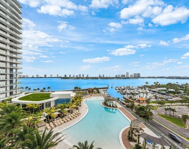 220 Lake Shore Drive - Photo Thumbnail 45