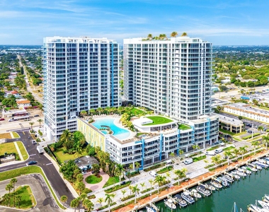 220 Lake Shore Drive - Photo Thumbnail 44