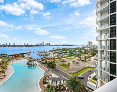 220 Lake Shore Drive - Photo Thumbnail 9