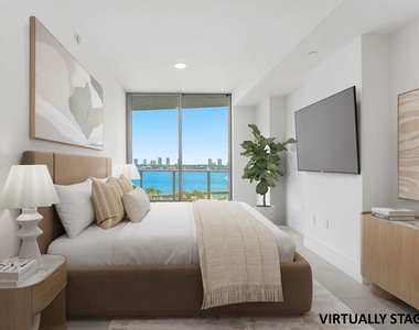 220 Lake Shore Drive - Photo Thumbnail 16