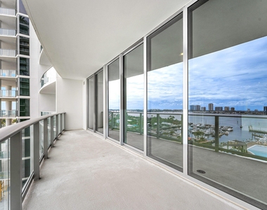 220 Lake Shore Drive - Photo Thumbnail 18