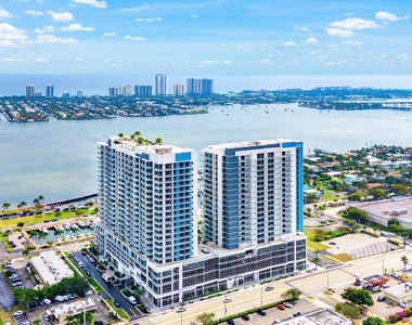 220 Lake Shore Drive - Photo Thumbnail 43