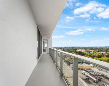 220 Lake Shore Drive - Photo Thumbnail 36