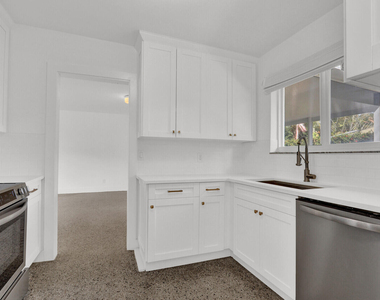 601 Paulina Road - Photo Thumbnail 13