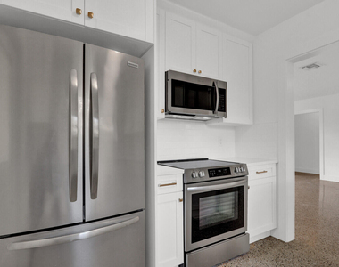 601 Paulina Road - Photo Thumbnail 14