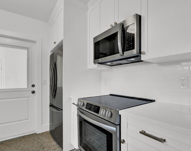 601 Paulina Road - Photo Thumbnail 11