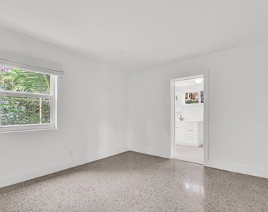 601 Paulina Road - Photo Thumbnail 15