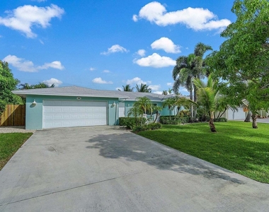 356 Mars Avenue - Photo Thumbnail 1