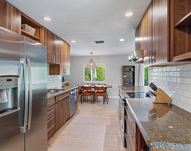 356 Mars Avenue - Photo Thumbnail 13