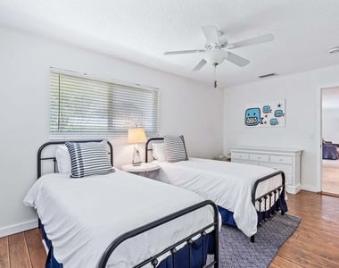 356 Mars Avenue - Photo Thumbnail 23