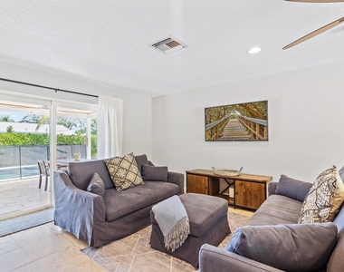 356 Mars Avenue - Photo Thumbnail 15