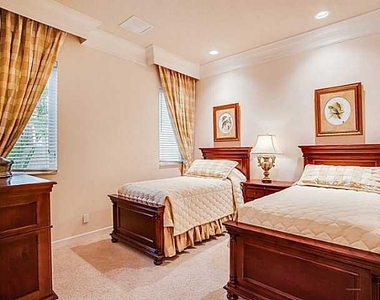120 Viera Drive - Photo Thumbnail 7