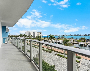 220 Lake Shore Drive - Photo Thumbnail 13