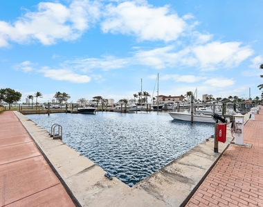 220 Lake Shore Drive - Photo Thumbnail 46