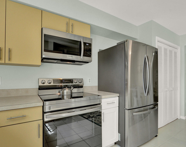 4004 Sw Osprey Creek Way - Photo Thumbnail 9