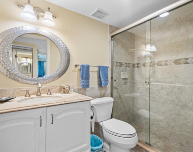 2400 S Ocean Drive - Photo Thumbnail 4