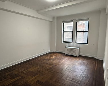 West 68th Street & Central Park West - Photo Thumbnail 1