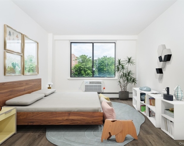 7 Lake Street - Photo Thumbnail 2
