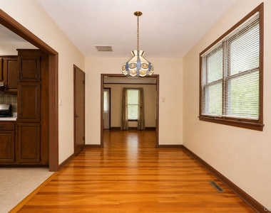 12 Old Turnpike Road - Photo Thumbnail 9