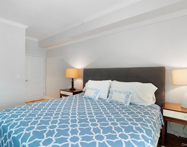 260 Dune Road - Photo Thumbnail 7
