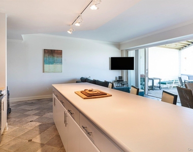260 Dune Road - Photo Thumbnail 6