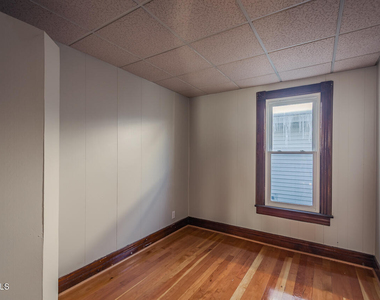 65 Van Derveer Street - Photo Thumbnail 8