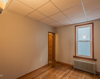 65 Van Derveer Street - Photo Thumbnail 7