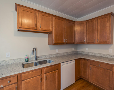 65 Van Derveer Street - Photo Thumbnail 4