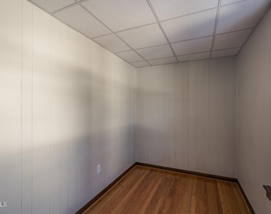 65 Van Derveer Street - Photo Thumbnail 10
