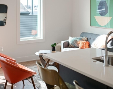 1822 N Front Street - Photo Thumbnail 8