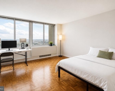 604 S Washington Square - Photo Thumbnail 9