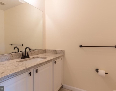 56 W Windrose Drive - Photo Thumbnail 18