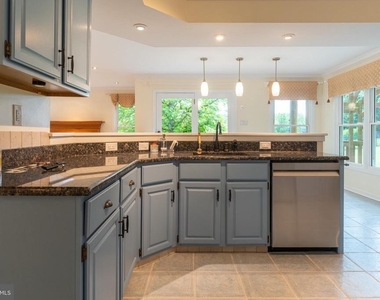 56 W Windrose Drive - Photo Thumbnail 21