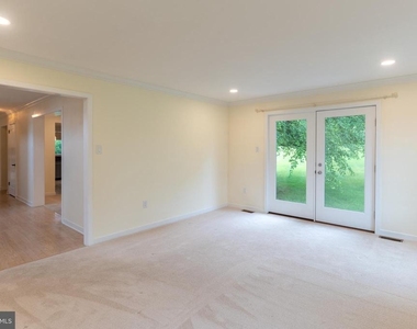 56 W Windrose Drive - Photo Thumbnail 10