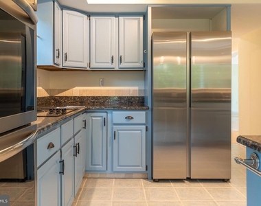 56 W Windrose Drive - Photo Thumbnail 24