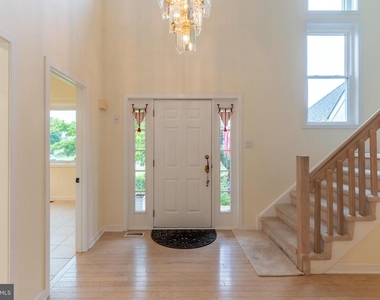 56 W Windrose Drive - Photo Thumbnail 5